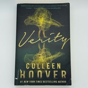 Verity by Colleen Hoover - Paperback